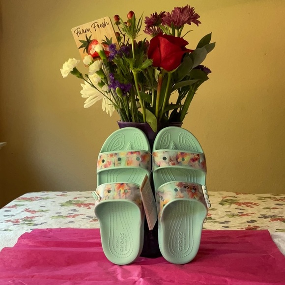 😴💐 CROCS CLASSIC DREAM SANDALS 💐😴 NWT 😴💐 - Picture 3 of 16